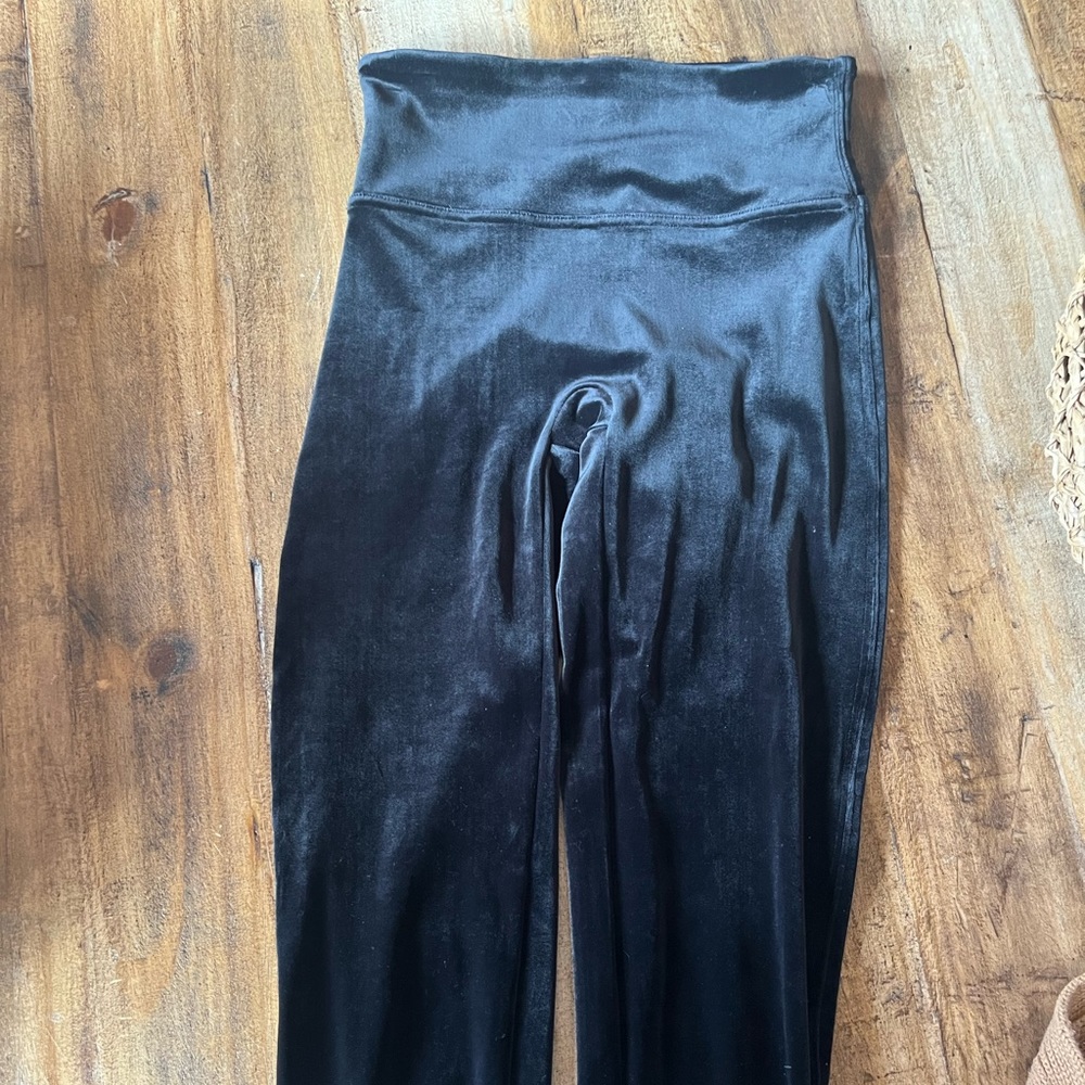 Spanx velvet leggings